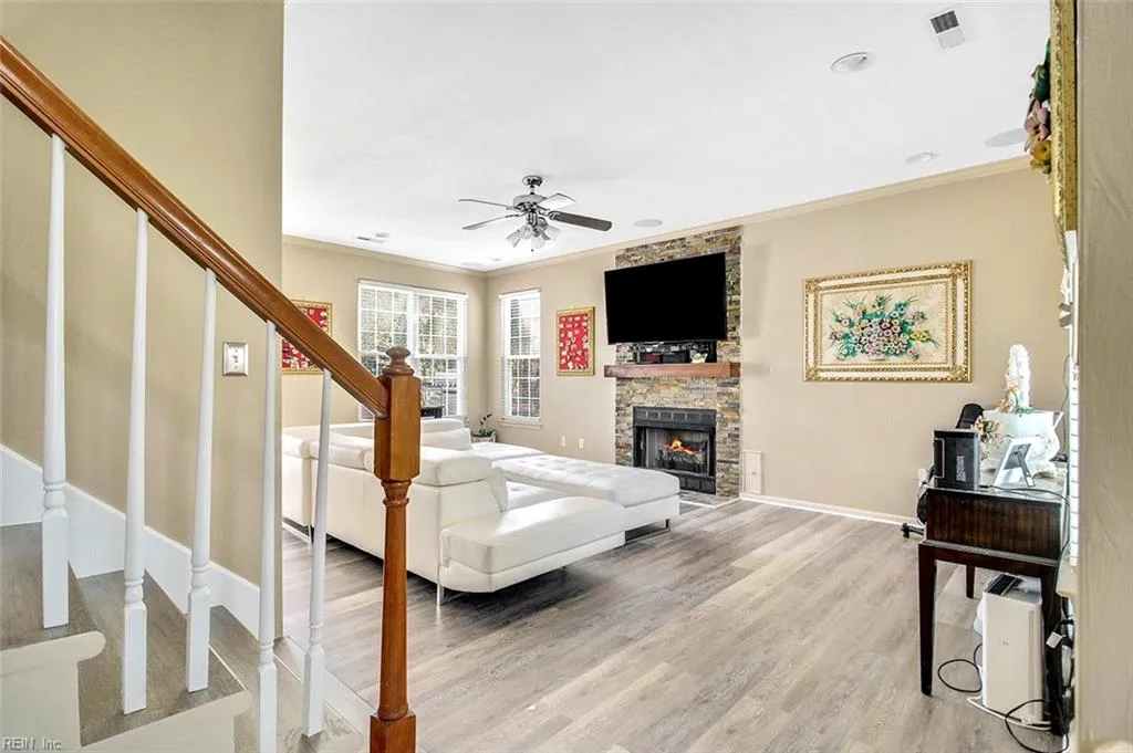 Chesapeake, Virginia 23323, United States, 4 Bedrooms Bedrooms, ,3 BathroomsBathrooms,Residential,Pending,111959