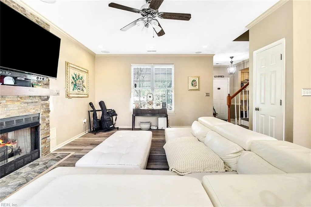 Chesapeake, Virginia 23323, United States, 4 Bedrooms Bedrooms, ,3 BathroomsBathrooms,Residential,Pending,111959