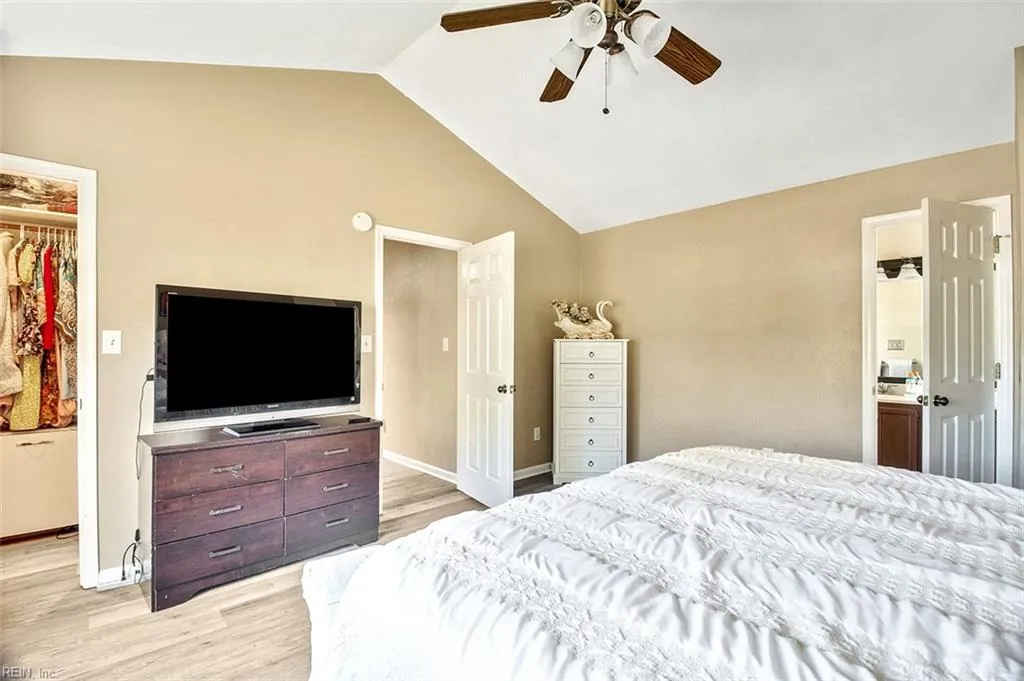 Chesapeake, Virginia 23323, United States, 4 Bedrooms Bedrooms, ,3 BathroomsBathrooms,Residential,Pending,111959