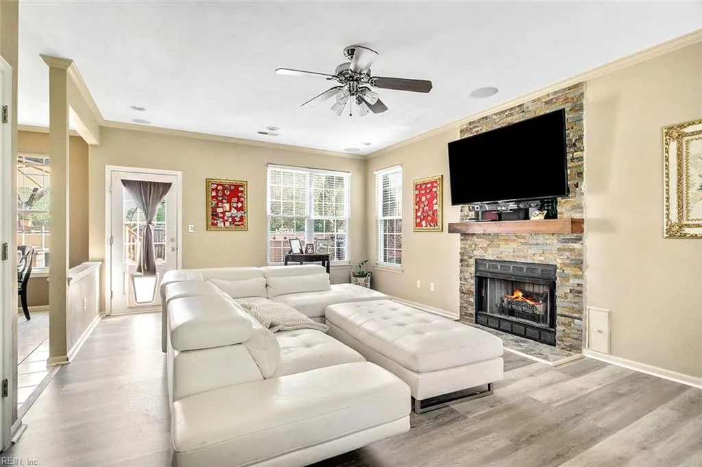 Chesapeake, Virginia 23323, United States, 4 Bedrooms Bedrooms, ,3 BathroomsBathrooms,Residential,Pending,111959