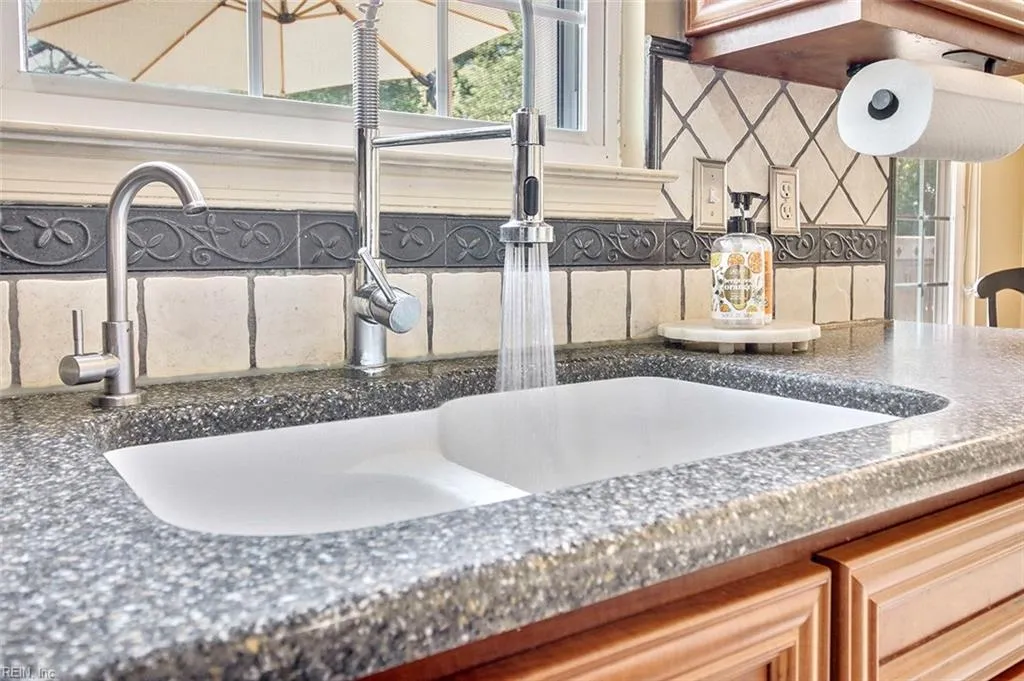 Chesapeake, Virginia 23323, United States, 4 Bedrooms Bedrooms, ,3 BathroomsBathrooms,Residential,Pending,111959