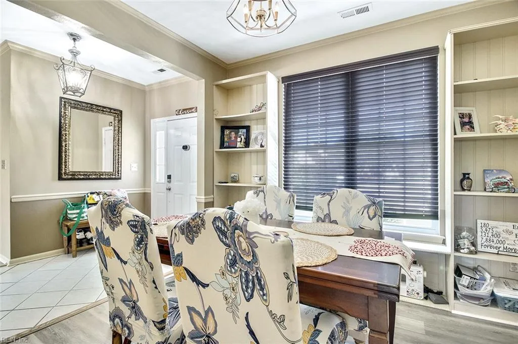 Chesapeake, Virginia 23323, United States, 4 Bedrooms Bedrooms, ,3 BathroomsBathrooms,Residential,Pending,111959