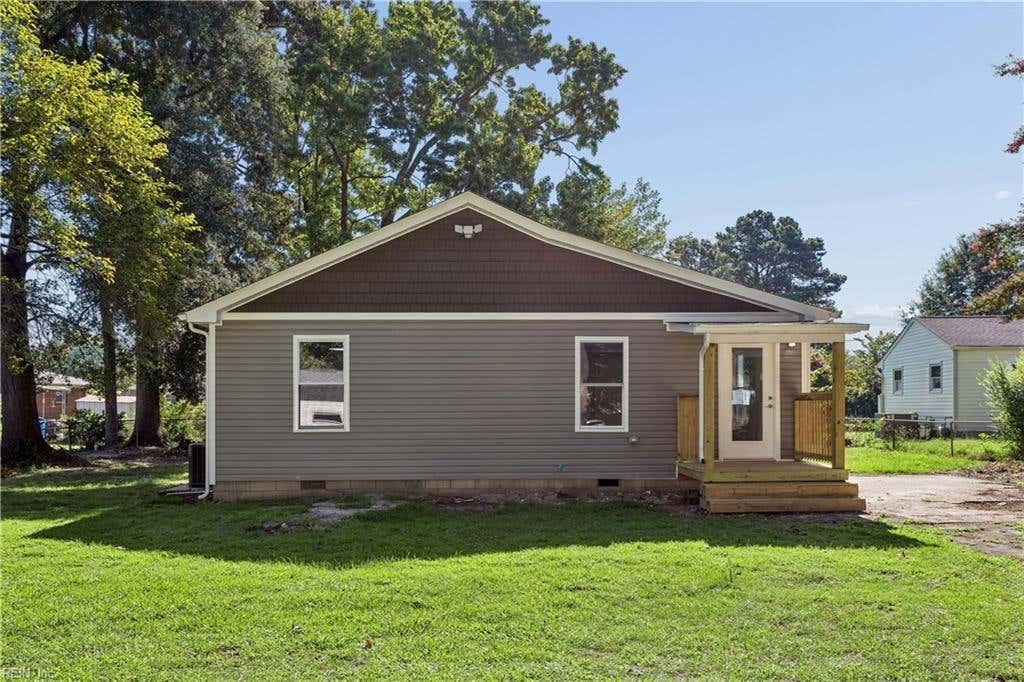 Photo of 116 Latham Drive, Newport News, VA 23605 (MLS # 10648388)