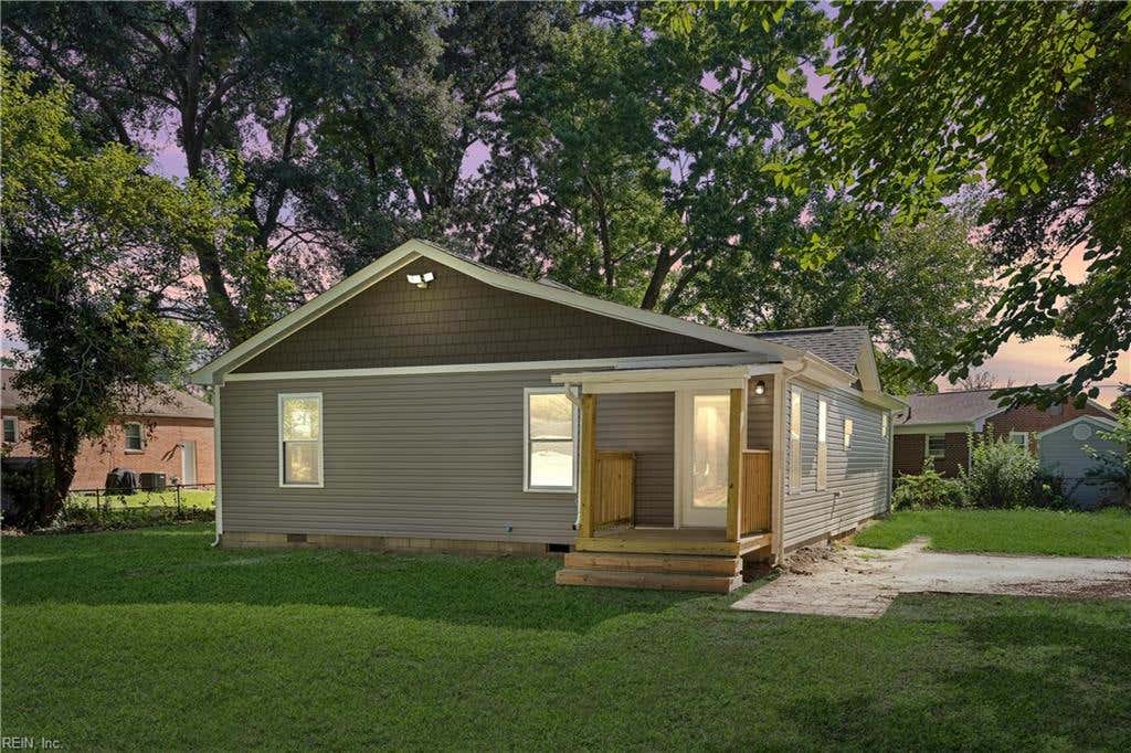 Photo of 116 Latham Drive, Newport News, VA 23605 (MLS # 10648388)