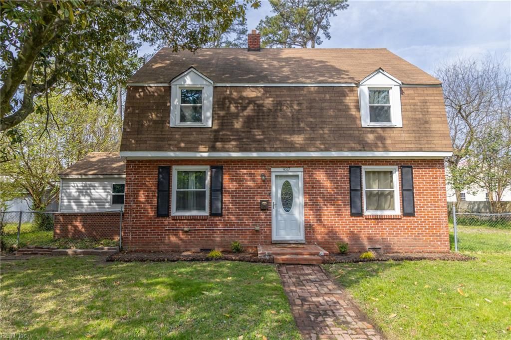 Photo of 937 Dogwood Terrace, Norfolk, VA 23502 (MLS # 10627698)