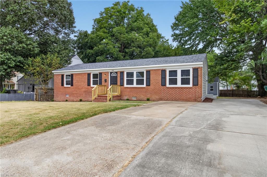 Photo of 228 Colony Road, Newport News, VA 23602 (MLS # 10654626)
