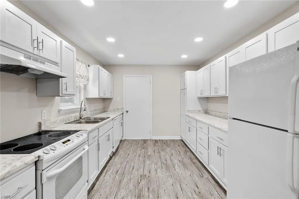 Virginia Beach, Virginia 23452, United States, 3 Bedrooms Bedrooms, ,2 BathroomsBathrooms,Residential,Active,116824