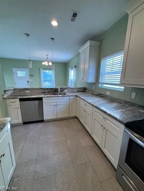 Norfolk, Virginia 23513, United States, 3 Bedrooms Bedrooms, ,3 BathroomsBathrooms,Residential,Active,242659