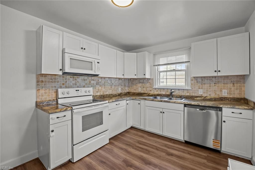 Photo of 525 Virginian Drive, Norfolk, VA 23505 (MLS # 10614089)