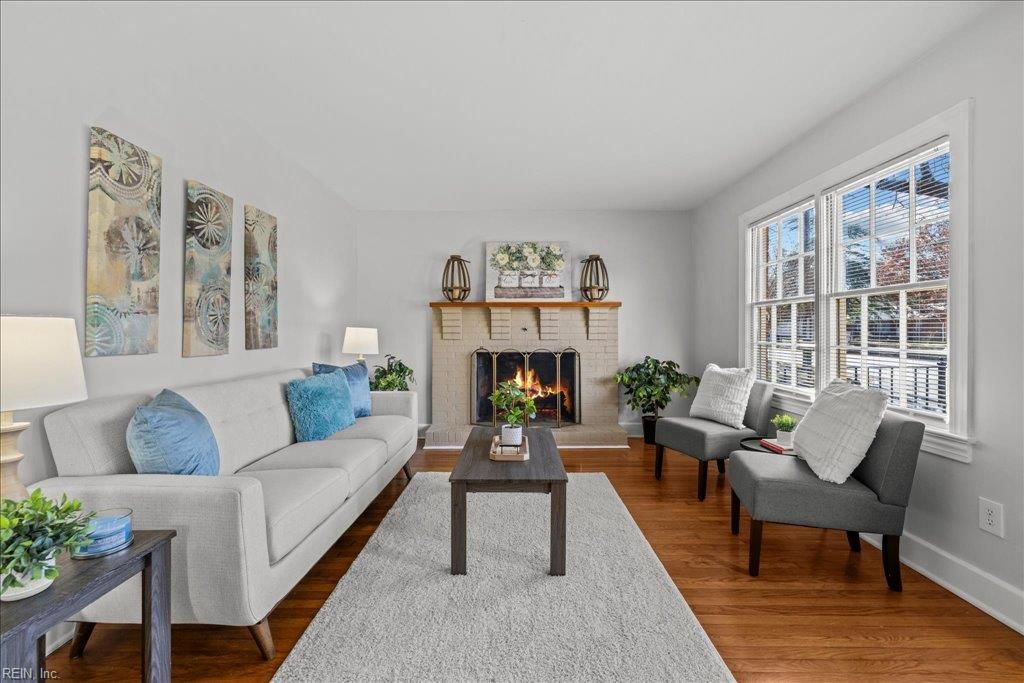 Photo of 555 Mt Vernon Avenue, Portsmouth, VA 23707 (MLS # 10613036)