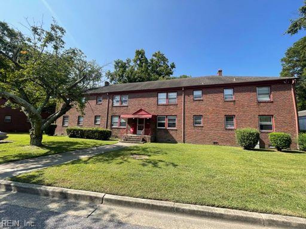 Photo of 123 W Tyler Crescent #6, Portsmouth, VA 23707 (MLS # 10618713)