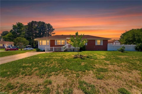 Photo of 26 Prince William Road, Newport News, VA 23608 (MLS # 10653191)
