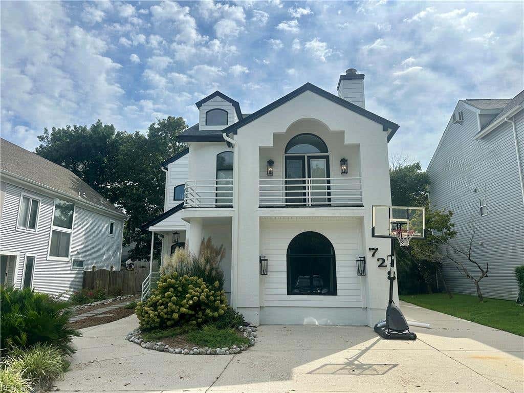 Photo of 728 Surfside Avenue, Virginia Beach, VA 23451 (MLS # 10650626)