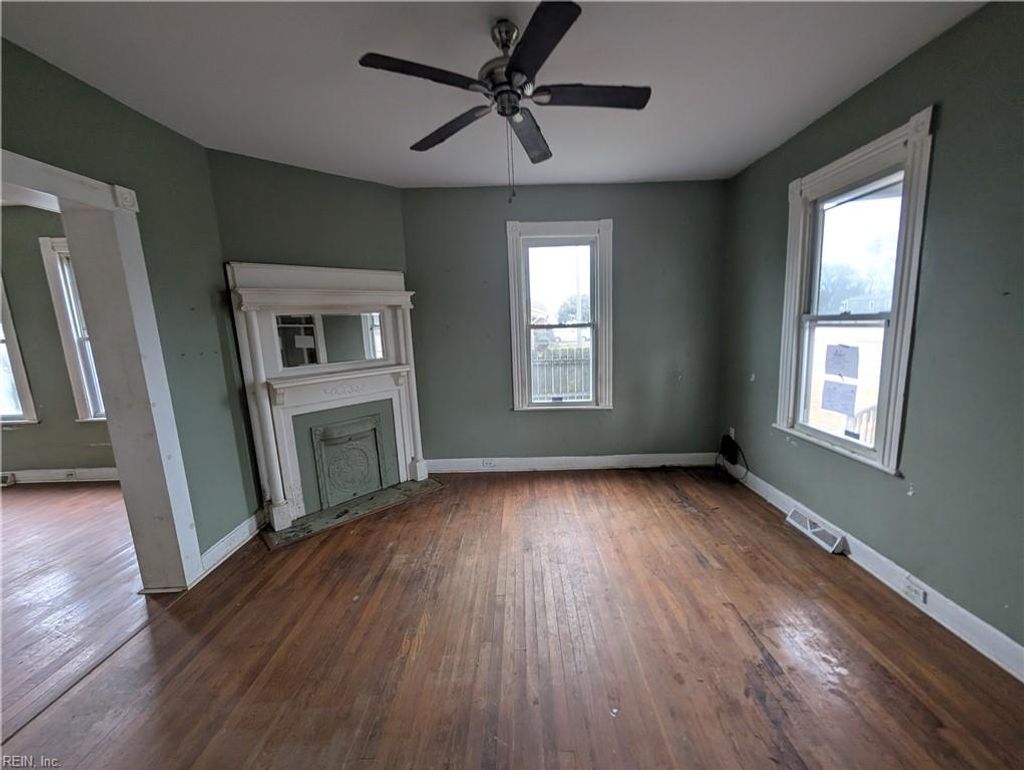 Photo of 2123 Effingham Street, Portsmouth, VA 23704 (MLS # 10625205)