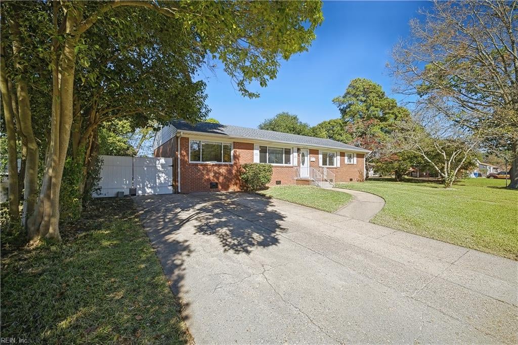 Photo of 4756 Holladay Road, Virginia Beach, VA 23455 (MLS # 10658941)
