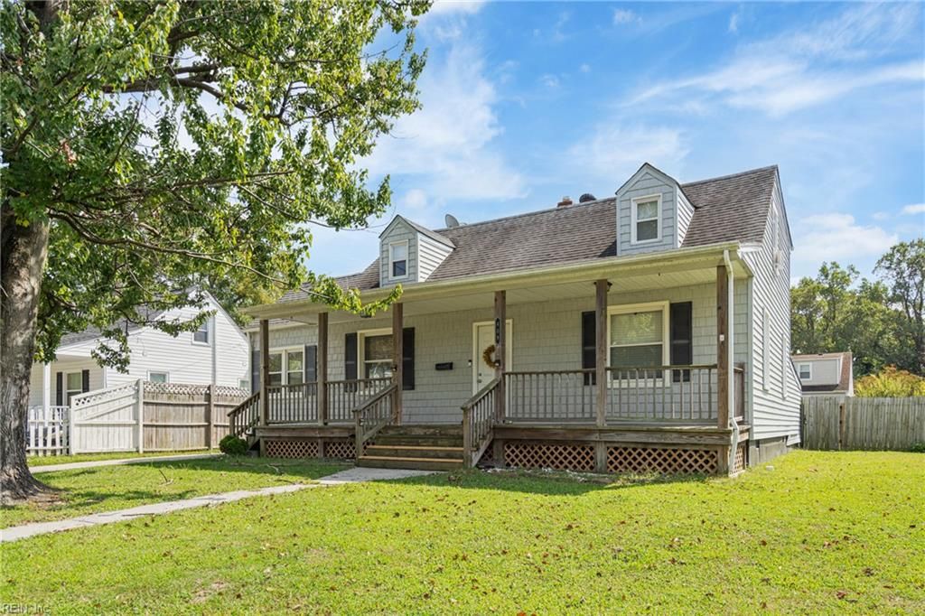 Photo of 409 E Westmont Avenue, Norfolk, VA 23503 (MLS # 10617577)