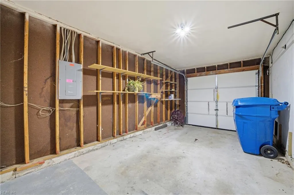 Virginia Beach, Virginia 23462, United States, 3 Bedrooms Bedrooms, ,2 BathroomsBathrooms,Residential,Pending,252867