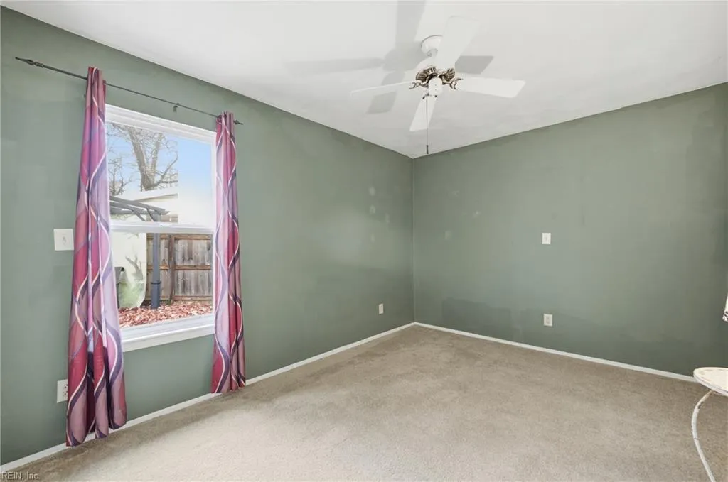 Virginia Beach, Virginia 23462, United States, 3 Bedrooms Bedrooms, ,2 BathroomsBathrooms,Residential,Pending,252867