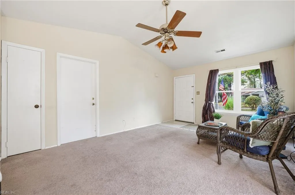 Virginia Beach, Virginia 23462, United States, 3 Bedrooms Bedrooms, ,2 BathroomsBathrooms,Residential,Pending,252867