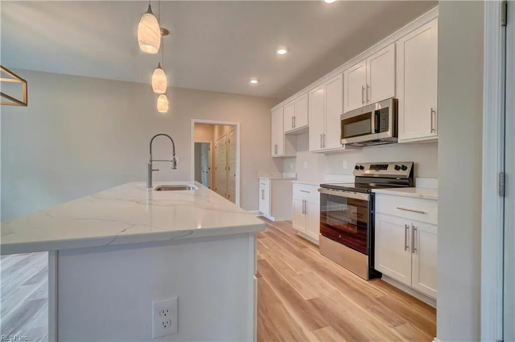 Hampton, Virginia 23664, United States, 5 Bedrooms Bedrooms, ,4 BathroomsBathrooms,Residential,Active,144588