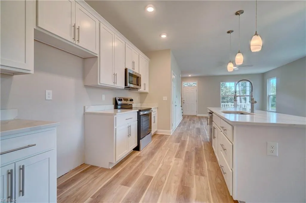 Hampton, Virginia 23664, United States, 5 Bedrooms Bedrooms, ,4 BathroomsBathrooms,Residential,Active,144588