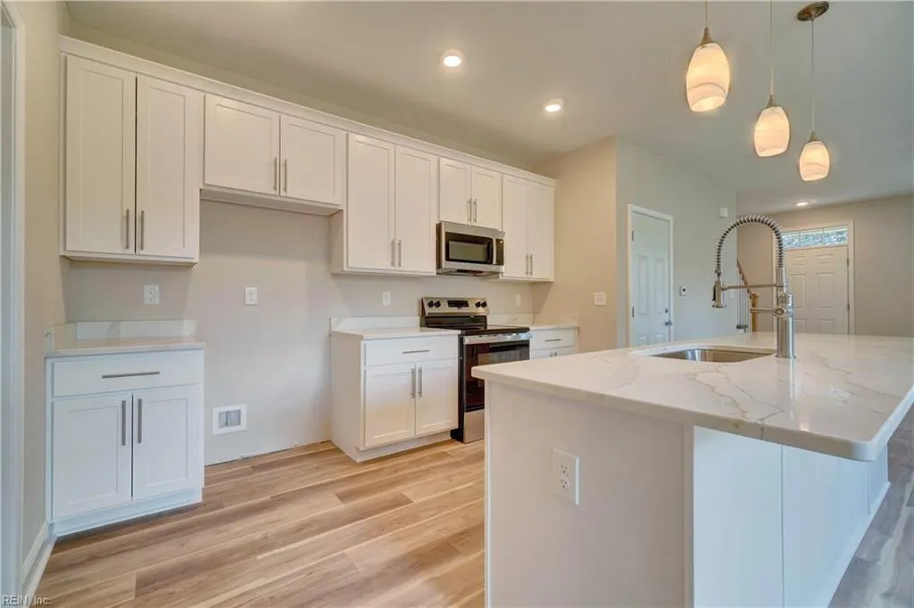 Hampton, Virginia 23664, United States, 5 Bedrooms Bedrooms, ,4 BathroomsBathrooms,Residential,Active,144588