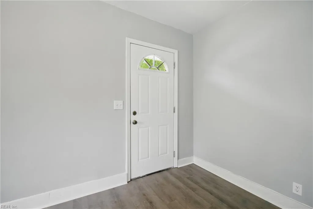 Chesapeake, Virginia 23325, United States, 4 Bedrooms Bedrooms, ,2 BathroomsBathrooms,Residential,Active,120449