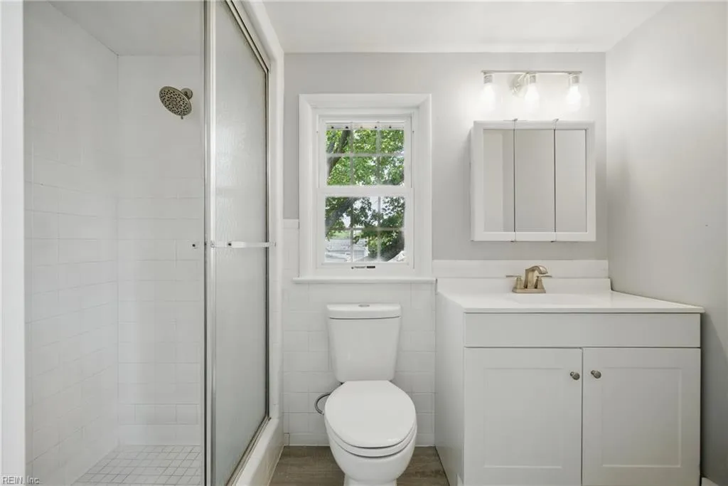 Chesapeake, Virginia 23325, United States, 4 Bedrooms Bedrooms, ,2 BathroomsBathrooms,Residential,Active,120449