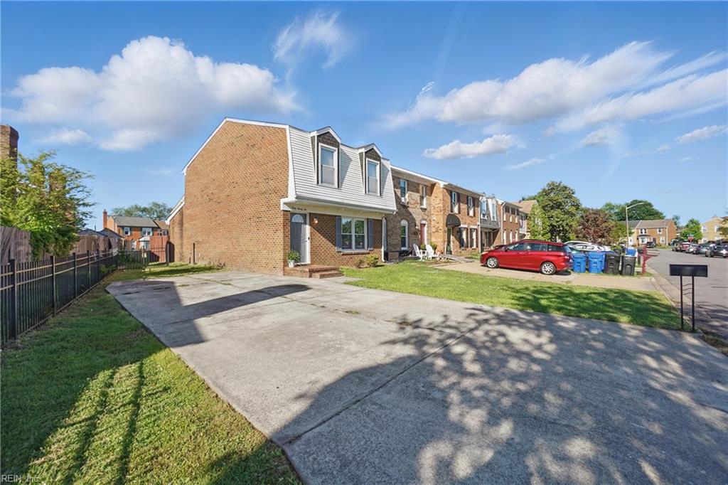 4022 Richard Lee CT