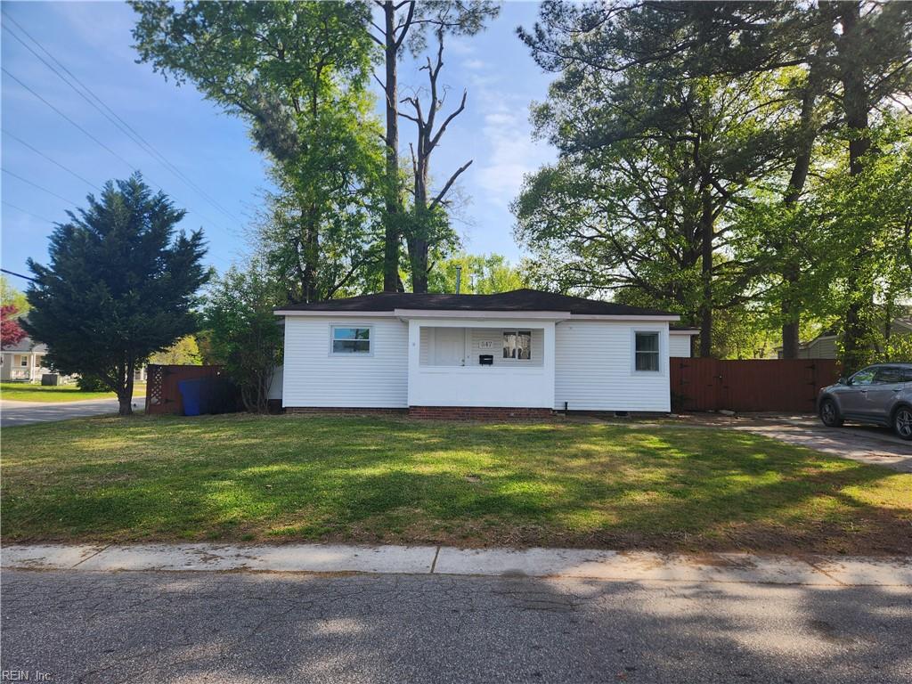 Photo of 547 Leonard Road, Norfolk, VA 23505 (MLS # 10641908)