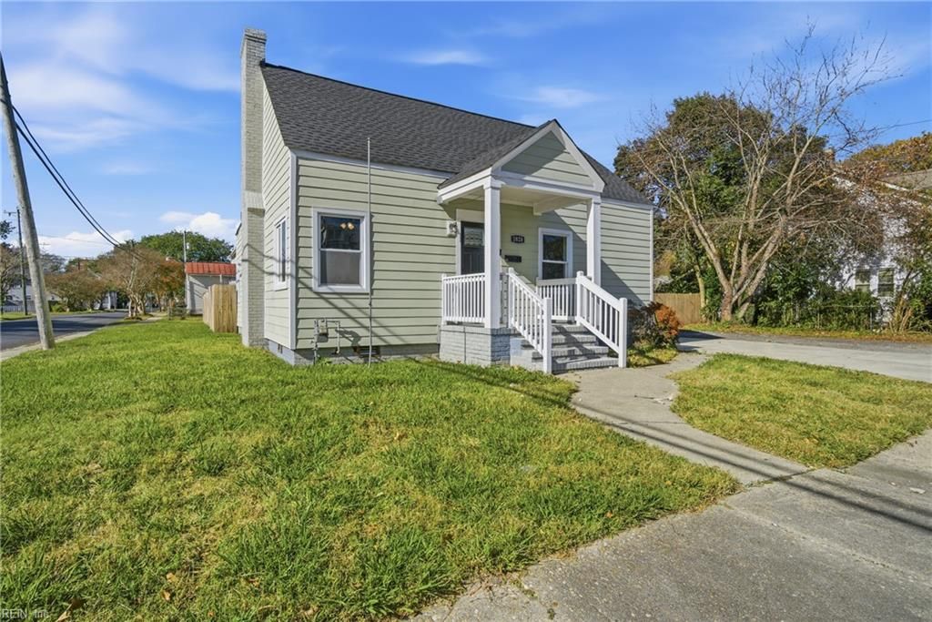 Photo of 1828 Parker Street, Portsmouth, VA 23704 (MLS # 10616541)