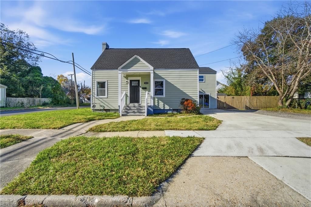 Photo of 1828 Parker Street, Portsmouth, VA 23704 (MLS # 10616541)
