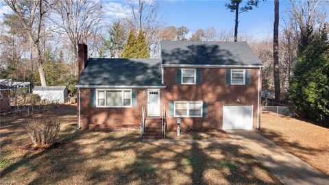 Photo of 4 Garland Drive, Newport News, VA 23606 (MLS # 10614166)