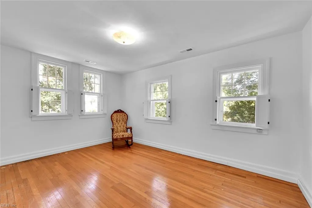 Hampton, Virginia 23661, United States, 4 Bedrooms Bedrooms, ,3 BathroomsBathrooms,Residential,Active,13824