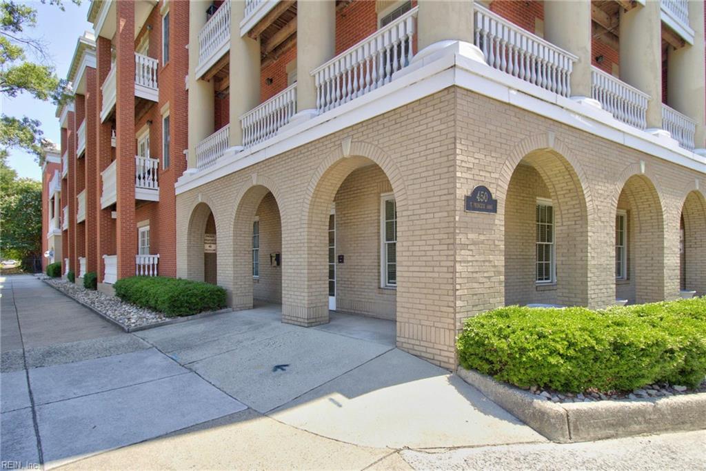 Photo of 450 Princess Anne Road SW #202, Norfolk, VA 23517 (MLS # 10641347)