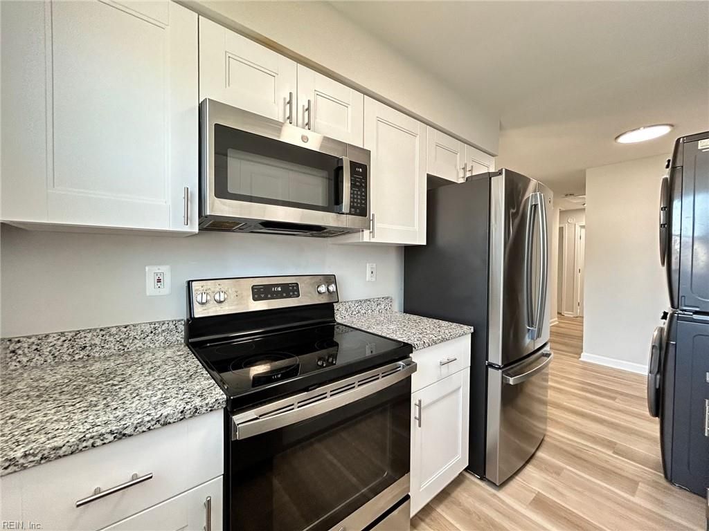 Photo of 5541 Lynbrook Landing, Virginia Beach, VA 23462 (MLS # 10627413)