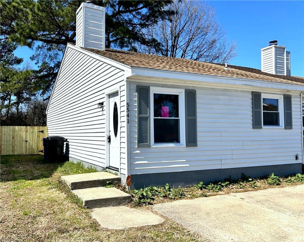 Photo of 5541 Lynbrook Landing, Virginia Beach, VA 23462 (MLS # 10627413)