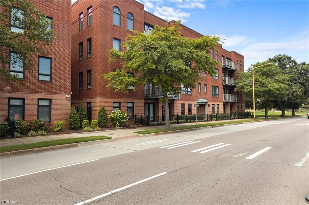 Photo of 423 St Pauls Boulevard #4A, Norfolk, VA 23510 (MLS # 10630009)