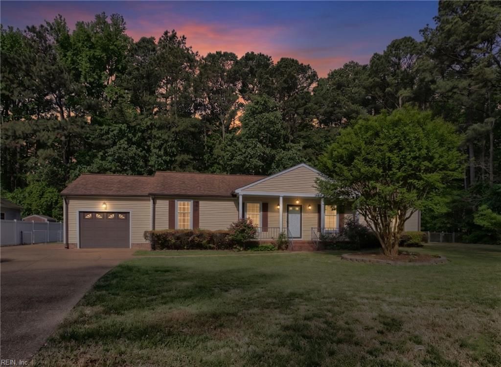Photo of 2072 Snug Harbor Drive, Hayes, VA 23072 (MLS # 10632979)