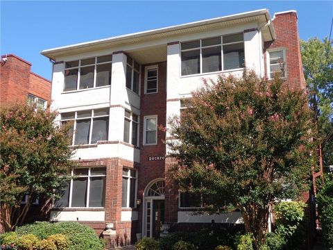 Photo of 824 Brandon Avenue #5, Norfolk, VA 23517 (MLS # 10612748)