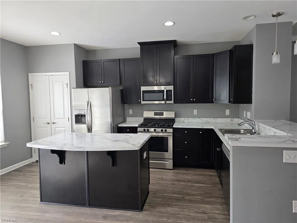 Chesapeake, Virginia 23324, United States, 3 Bedrooms Bedrooms, ,3 BathroomsBathrooms,Residential,Pending,85162