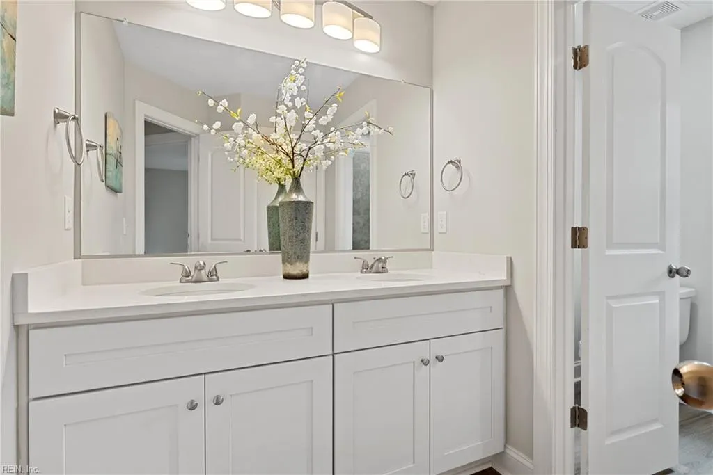 Smithfield, Virginia 23430, United States, 4 Bedrooms Bedrooms, ,3 BathroomsBathrooms,Residential,Active,18120