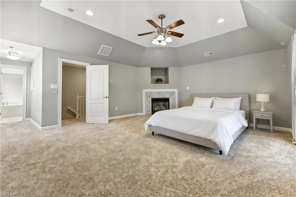 Virginia Beach, Virginia 23456, United States, 5 Bedrooms Bedrooms, ,3 BathroomsBathrooms,Residential,Active,192653