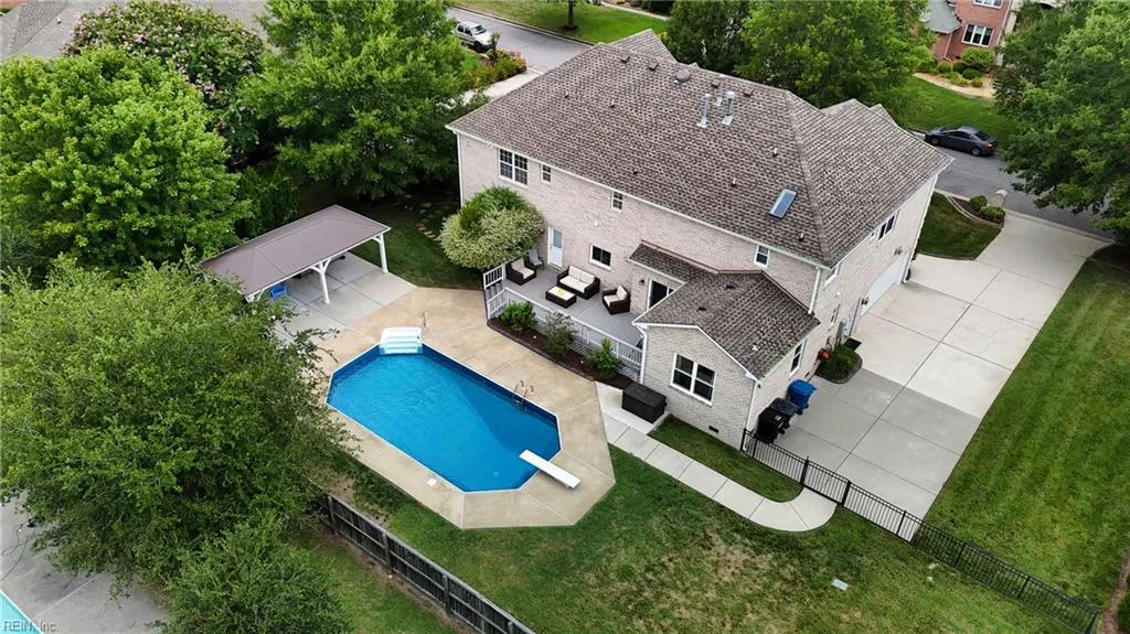 Virginia Beach, Virginia 23456, United States, 5 Bedrooms Bedrooms, ,3 BathroomsBathrooms,Residential,Active,192653