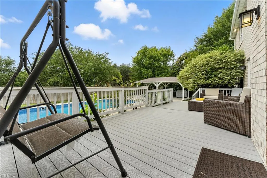 Virginia Beach, Virginia 23456, United States, 5 Bedrooms Bedrooms, ,3 BathroomsBathrooms,Residential,Active,192653