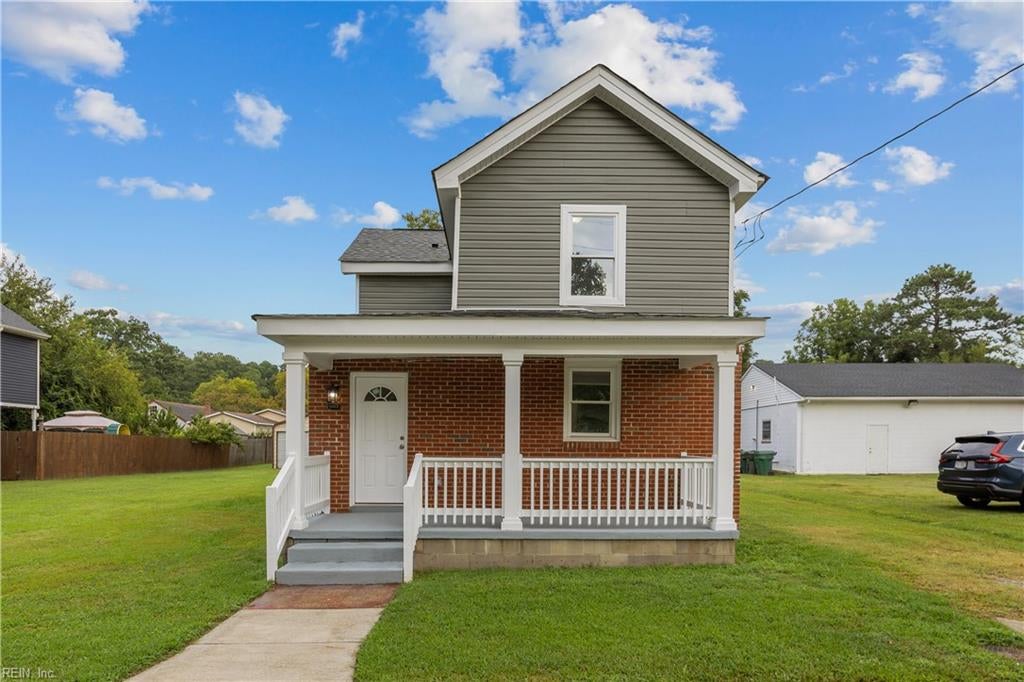 Photo of 810 Lincoln Avenue, Suffolk, VA 23434 (MLS # 10650537)