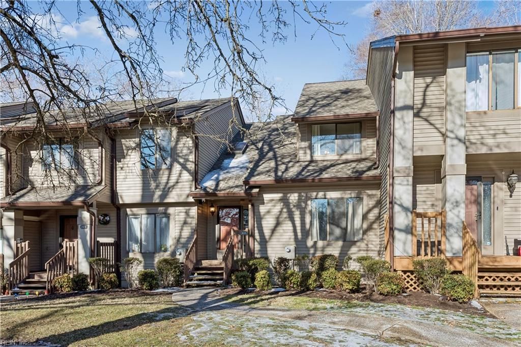 Photo of 225 Bridgewater Drive, Newport News, VA 23603 (MLS # 10618004)