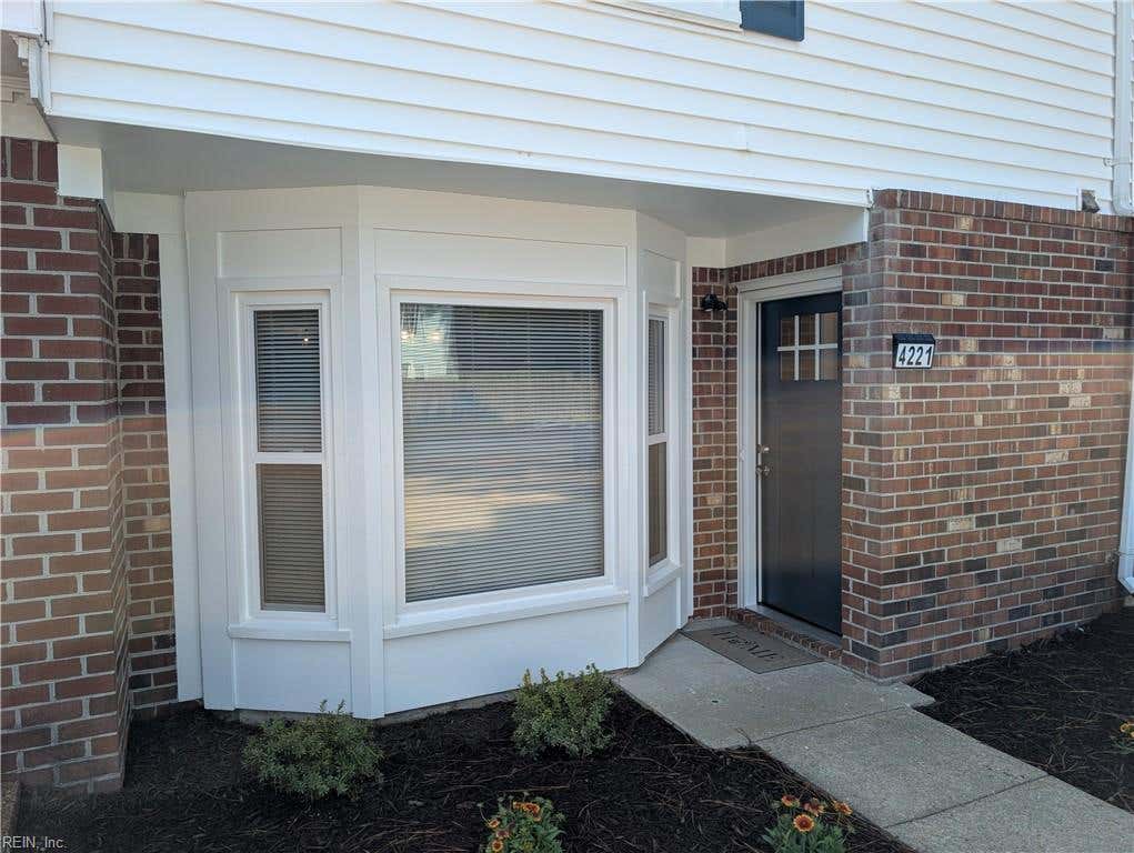 Photo of 4221 Morgate Lane, Portsmouth, VA 23703 (MLS # 10646634)