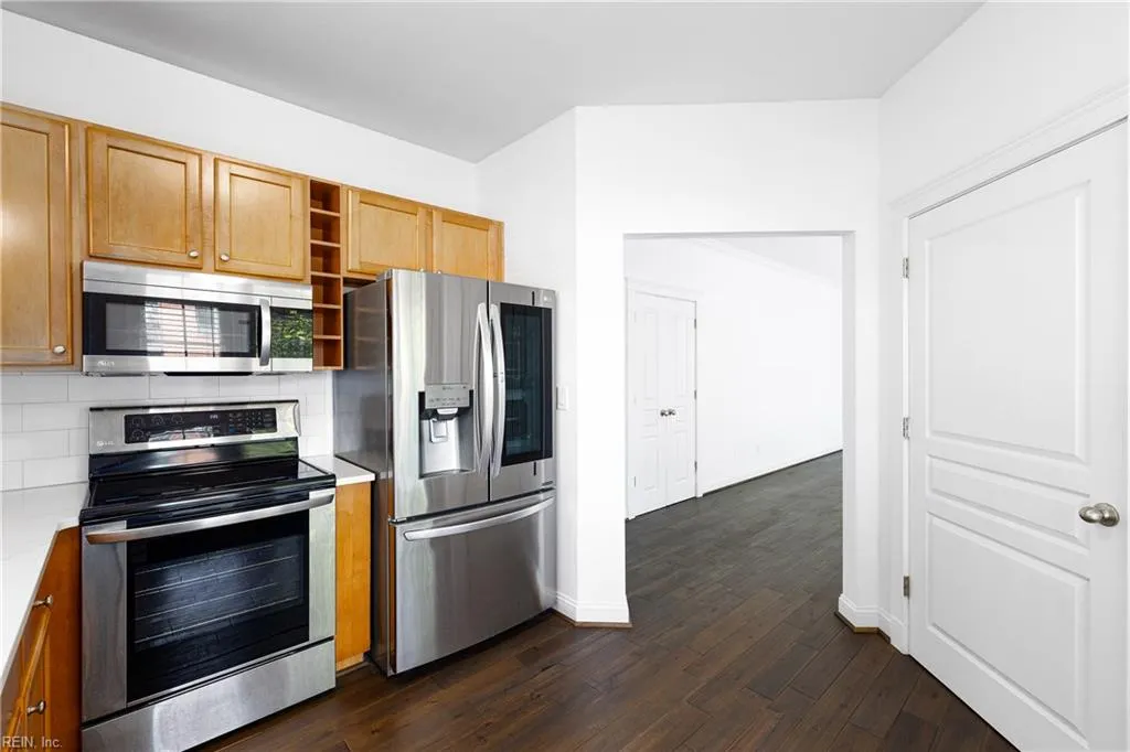 Norfolk, Virginia 23510, United States, 1 Bedroom Bedrooms, ,1 BathroomBathrooms,Residential,Active,123191