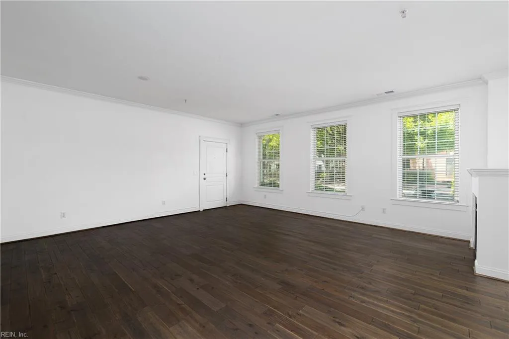 Norfolk, Virginia 23510, United States, 1 Bedroom Bedrooms, ,1 BathroomBathrooms,Residential,Active,123191